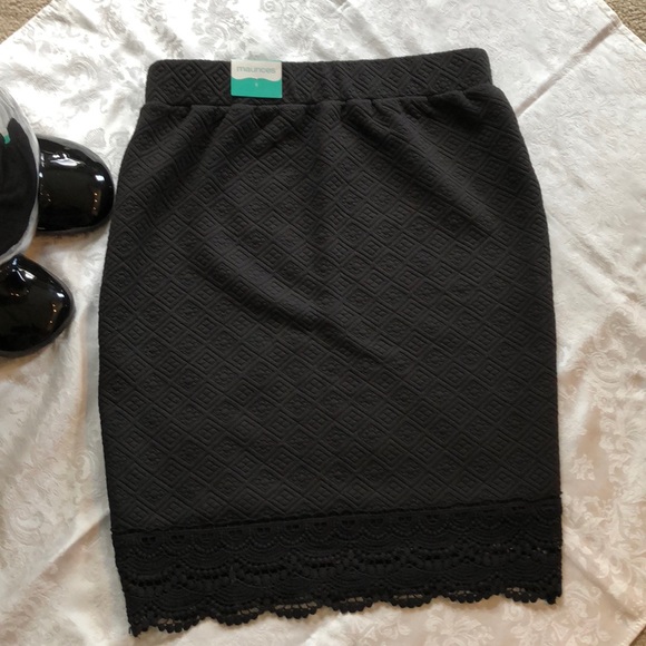 Maurices Dresses & Skirts - Maurice’s Black Skirt Lace Bottom Size Small NWT
